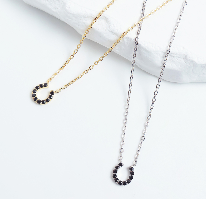 Horseshoe Onyx Pendant